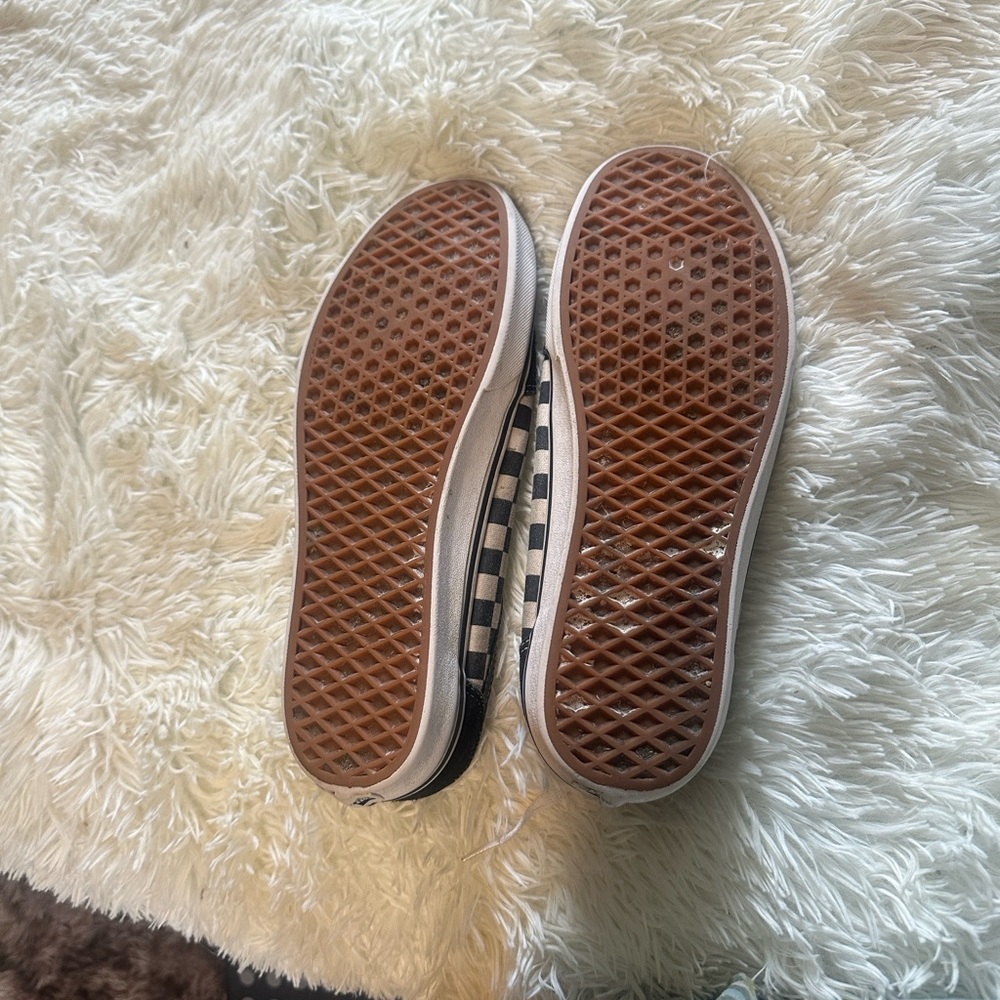 Vans Checkerboard Sneakers Men’s Size 11 Black & White Classic Skate Shoes - Picture 3 of 4